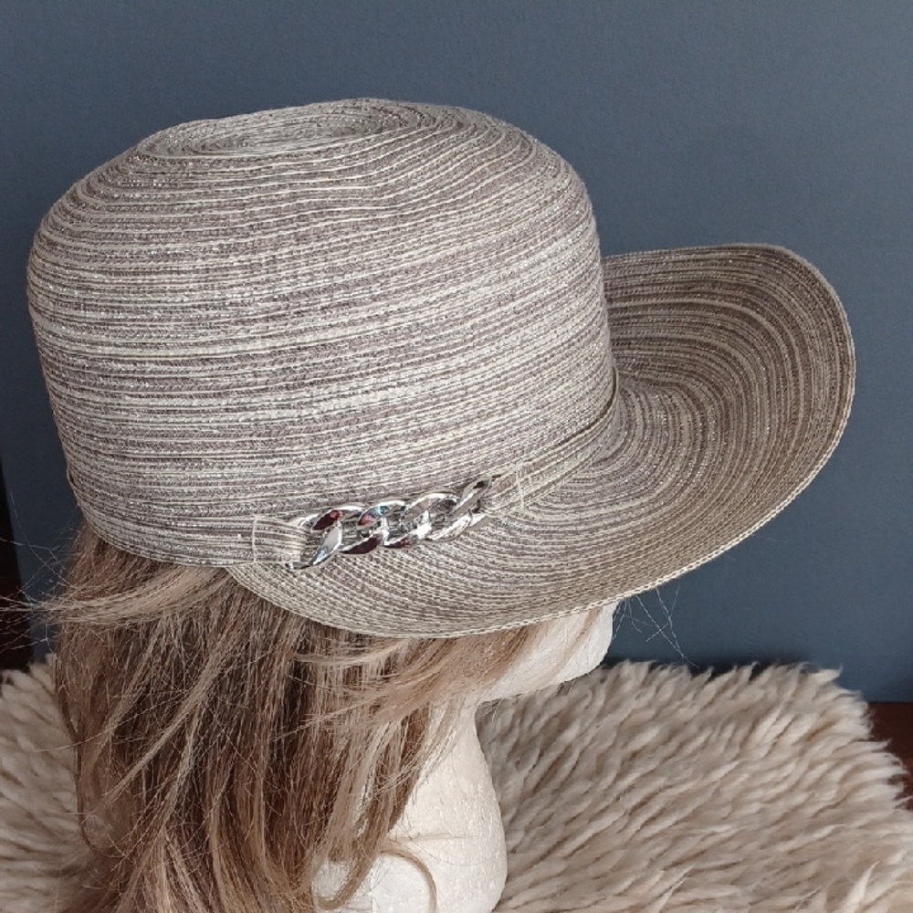 August Hat Company Sun hat